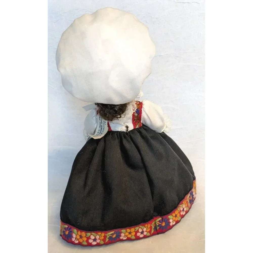 Madame Alexander Norway Vtg Doll & Stand 1977 International Brunette Pretty Girl